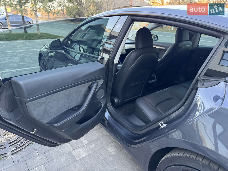 Седан Tesla Model 3 2023 в Ужгороде фото 27 Седан Tesla Model 3 2023 в Ужгороде