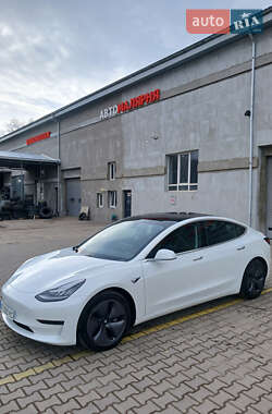 Седан Tesla Model 3 2019 в 