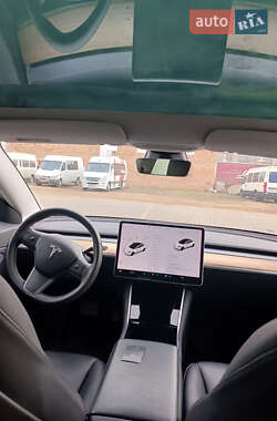 Седан Tesla Model 3 2019 в 