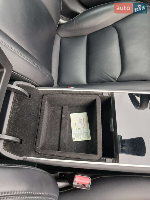 Седан Tesla Model 3 2019 в Коломиї