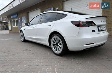 Седан Tesla Model 3 2021 в 