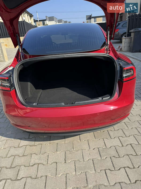 Седан Tesla Model 3 2019 в Тернополі