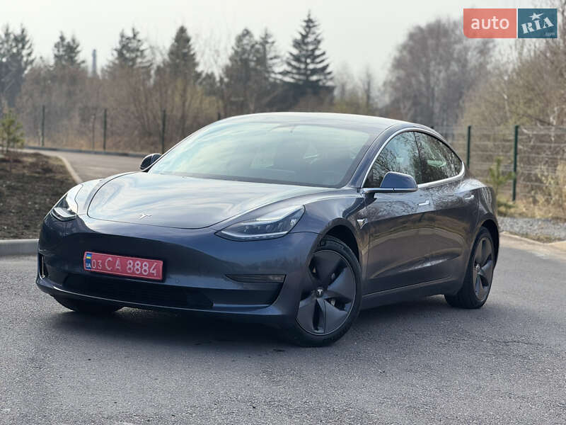 Седан Tesla Model 3 2019 в Рівному