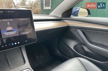 Седан Tesla Model 3 2023 в Києві