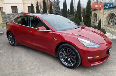 Седан Tesla Model 3 2019 в Самборе