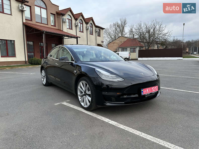 Tesla Model 3 2019