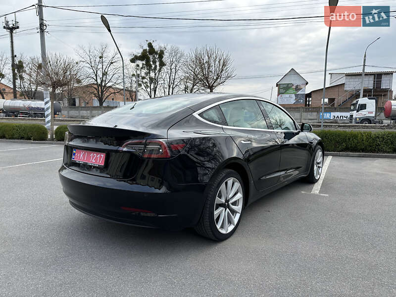 Седан Tesla Model 3 2019 в Виннице