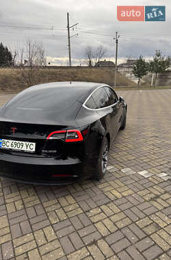 Седан Tesla Model 3 2020 в 