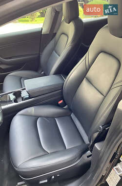 Седан Tesla Model 3 2018 в 