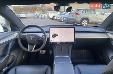 Седан Tesla Model 3 2021 в Киеве