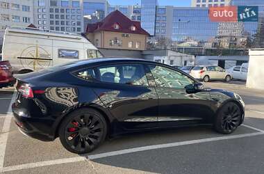 Седан Tesla Model 3 2021 в Киеве
