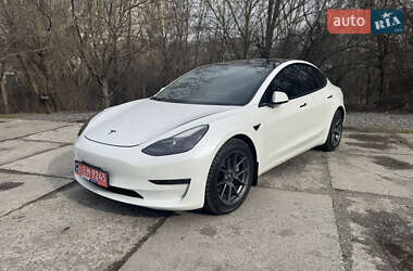 Седан Tesla Model 3 2021 в Шепетівці