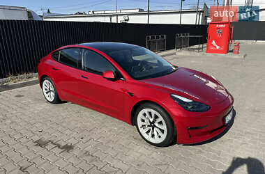 Седан Tesla Model 3 2022 в Львове