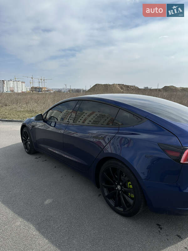 Седан Tesla Model 3 2019 в Вінниці