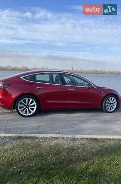 Седан Tesla Model 3 2019 в 