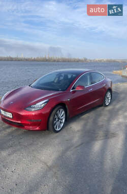 Седан Tesla Model 3 2019 в 