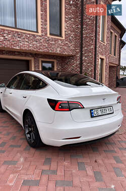 Седан Tesla Model 3 2020 в 