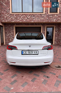 Седан Tesla Model 3 2020 в 