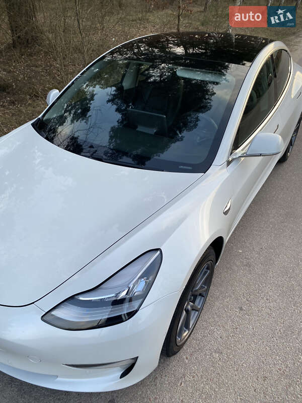 Седан Tesla Model 3 2019 в Житомире