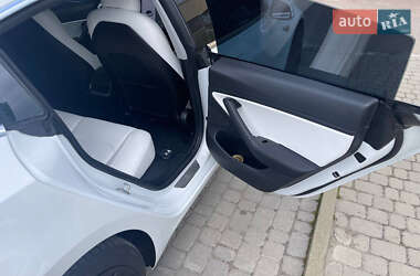 Седан Tesla Model 3 2020 в 