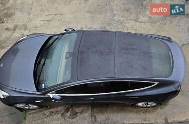 Седан Tesla Model 3 2020 в 