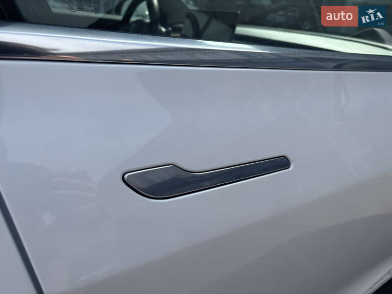 Седан Tesla Model 3 2020 в Хмельницком