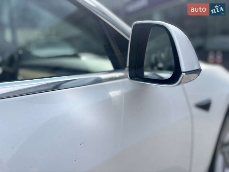 Седан Tesla Model 3 2020 в Хмельницком