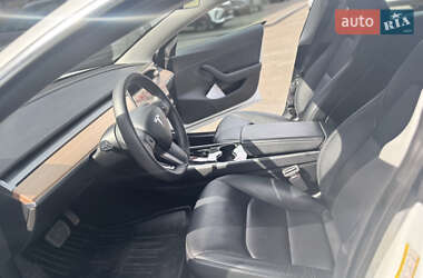 Седан Tesla Model 3 2020 в Хмельницком