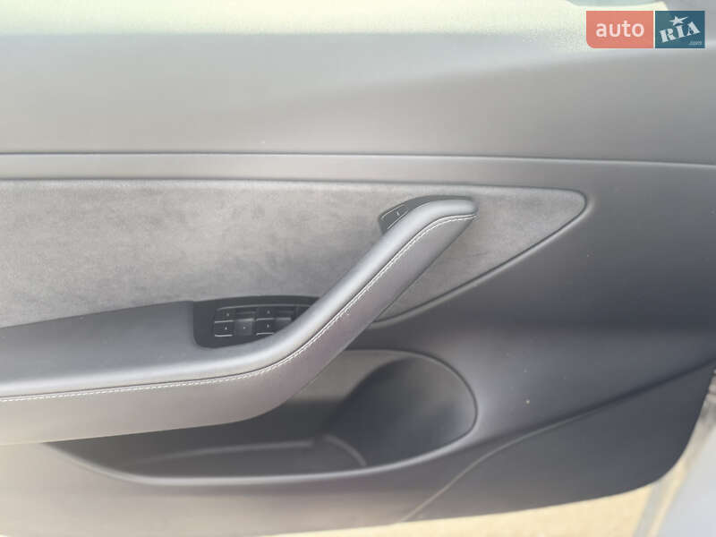 Седан Tesla Model 3 2020 в Хмельницком