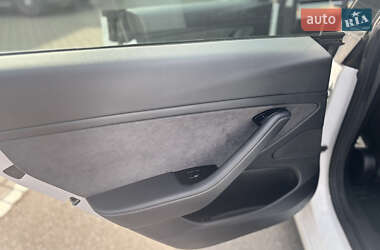 Седан Tesla Model 3 2020 в Хмельницком