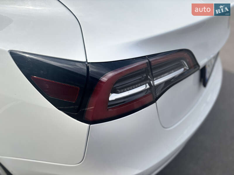 Седан Tesla Model 3 2020 в Хмельницком