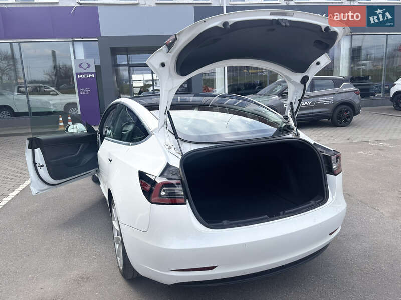 Седан Tesla Model 3 2020 в Хмельницком