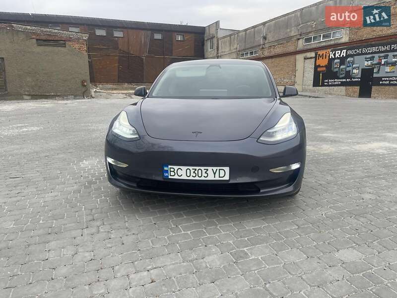 Tesla Model 3 2019