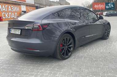Седан Tesla Model 3 2019 в Львове