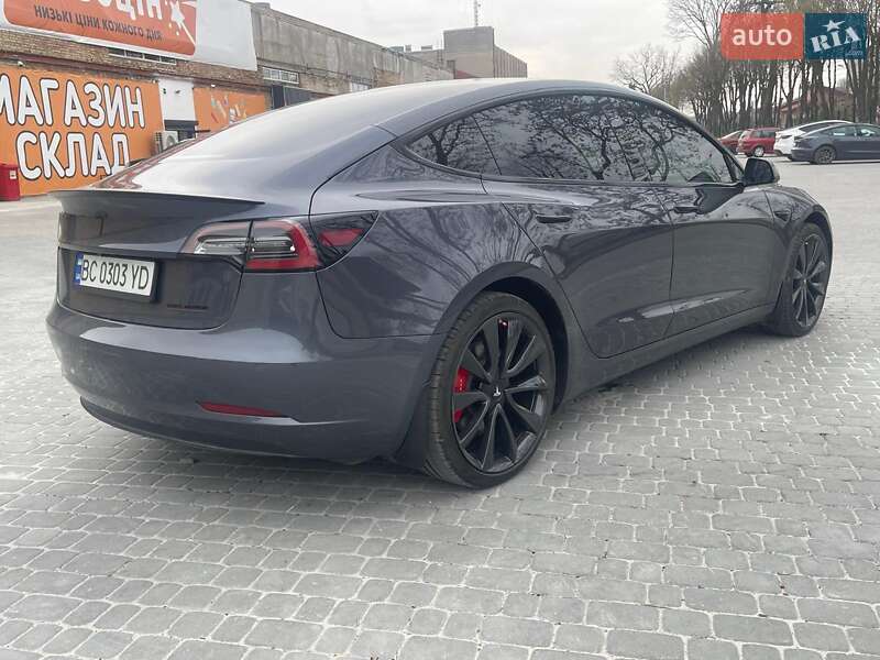 Седан Tesla Model 3 2019 в Львове