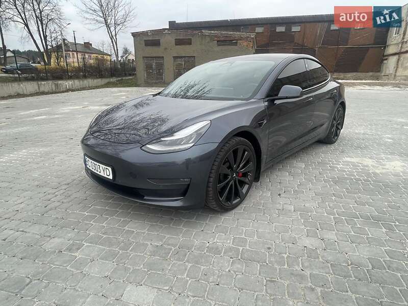 Седан Tesla Model 3 2019 в Львове