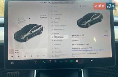 Седан Tesla Model 3 2019 в Львове