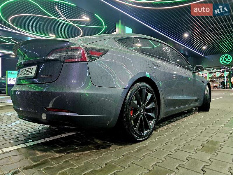Седан Tesla Model 3 2018 в Днепре