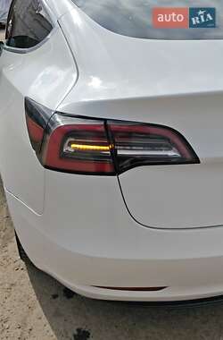 Седан Tesla Model 3 2018 в 