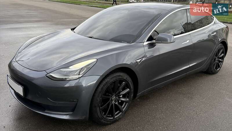 Tesla Model 3 2019