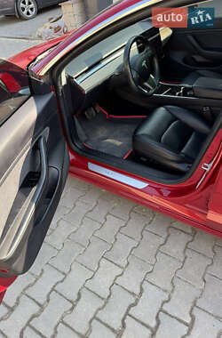 Седан Tesla Model 3 2019 в 