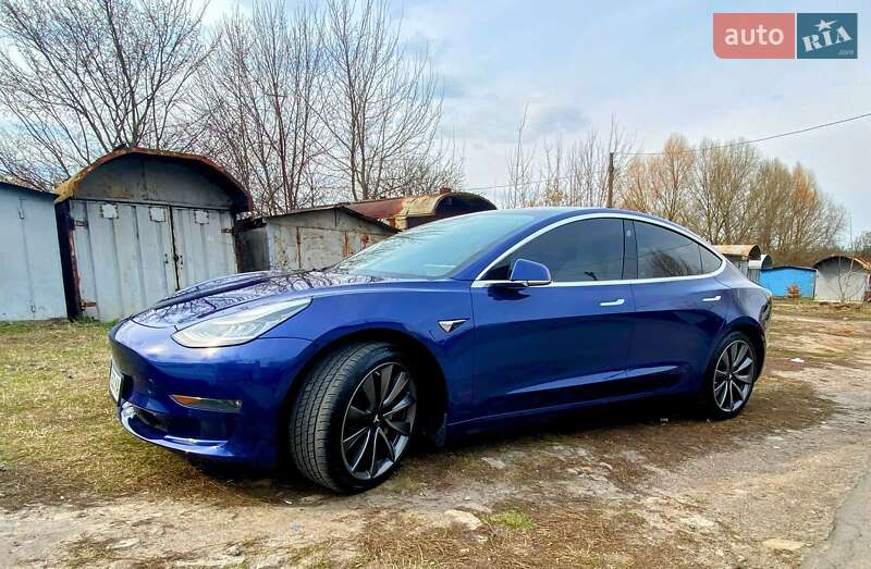 Седан Tesla Model 3 2018 в Киеве