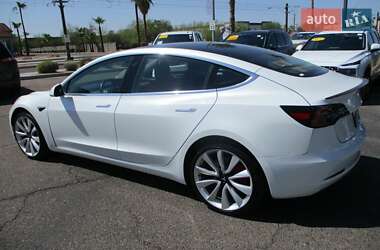 Седан Tesla Model 3 2018 в 