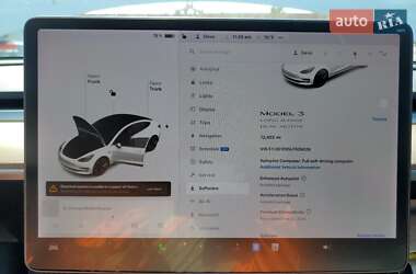 Седан Tesla Model 3 2020 в 