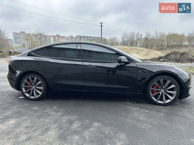 Седан Tesla Model 3 2018 в Днепре