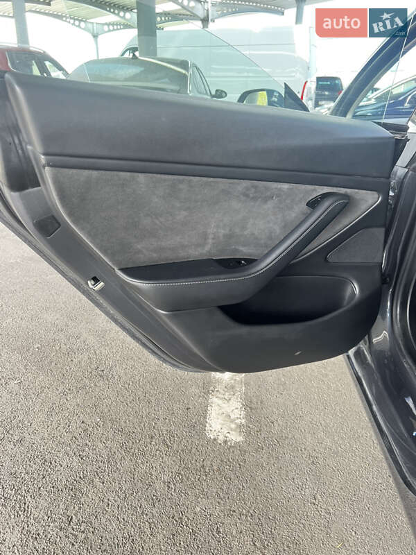 Седан Tesla Model 3 2020 в Львове фото 6 Седан Tesla Model 3 2020 в Львове