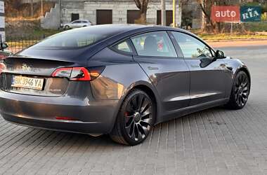 Седан Tesla Model 3 2021 в 