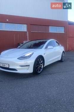 Седан Tesla Model 3 2020 в 