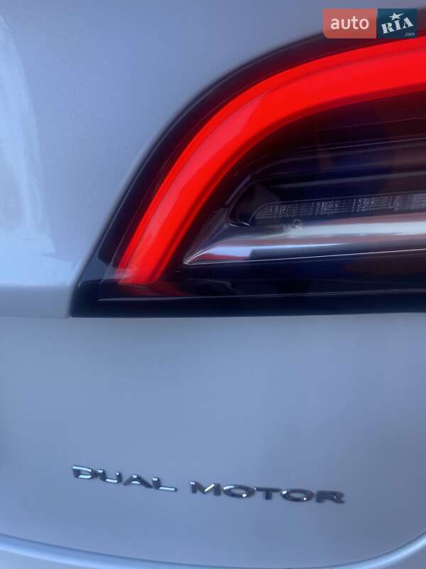 Седан Tesla Model 3 2020 в Кременчуге