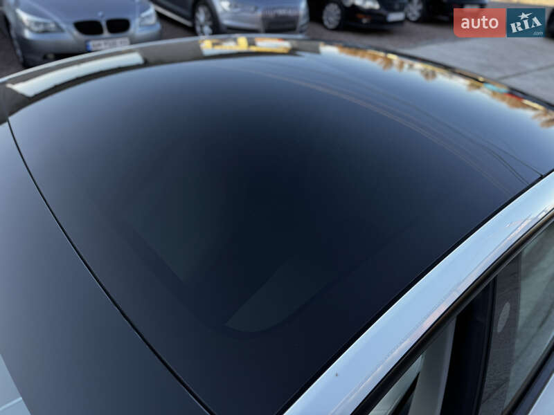 Седан Tesla Model 3 2023 в Житомире